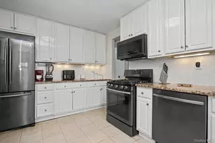 7 Balint Dr, Yonkers, NY 10710 - Photo 6