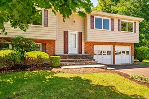 81 Poplar St, Nanuet, NY 10954 - Photo 2