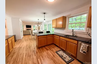 32 4th Avenue, Rocky Point, NY 11778 - Photo 14