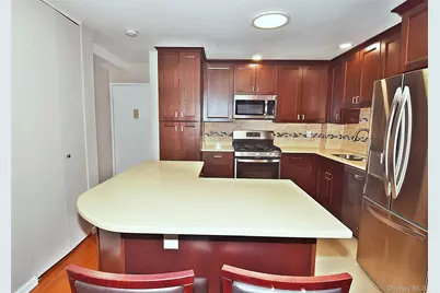 20804 Robert Road #189 L, Bayside, NY 11360 - Photo 6