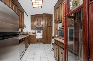 2500 Johnson Ave, Bronx, NY 10463 - Photo 4