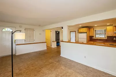 115 Clarendon Road, Ronkonkoma, NY 11779 - Photo 28
