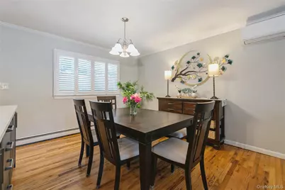 115 Clarendon Road, Ronkonkoma, NY 11779 - Photo 8