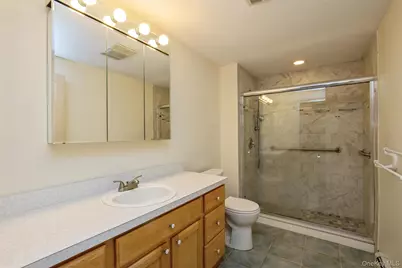 115 Clarendon Road, Ronkonkoma, NY 11779 - Photo 30