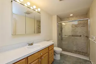 115 Clarendon Rd, Ronkonkoma, NY 11779 - Photo 30