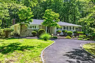 7 Deer Path, Port Jefferson, NY 11777 - Photo 2