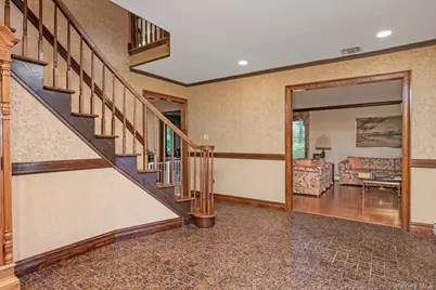 251 Baird Court, Woodbury, NY 11797 - Photo 4
