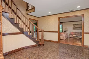 251 Baird Ct, Woodbury, NY 11797 - Photo 4