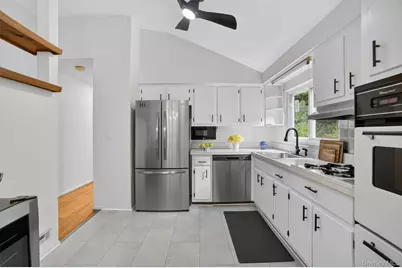 4 Pamela Lane, Valhalla, NY 10595 - Photo 14