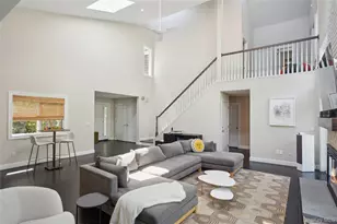 8 Indian Pipe Dr, Quogue, NY 11959 - Photo 2