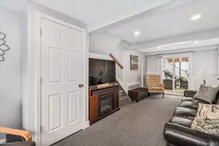 5 Chance St, Hicksville, NY 11801 - Photo 24