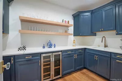 45 Bell Circle, Port Jefferson, NY 11777 - Photo 10