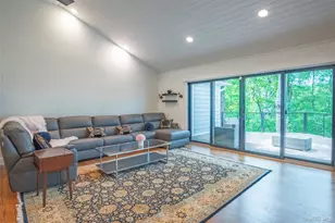 45 Bell Cir, Port Jefferson, NY 11777 - Photo 8