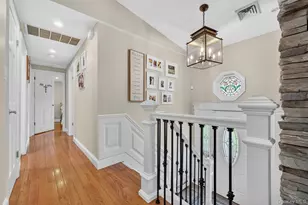 46 Camelot Rd, Poughkeepsie, NY 12601 - Photo 18