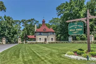 18 Bell Cir, Port Jefferson, NY 11777 - Photo 6