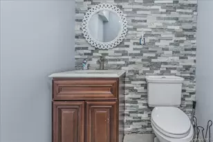 17 Campo Cir, Old Westbury, NY 11568 - Photo 34