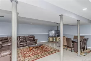 17 Campo Cir, Old Westbury, NY 11568 - Photo 30