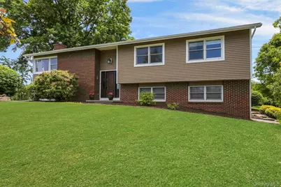 18 Hickory Drive, Campbell Hall, NY 10916 - Photo 2