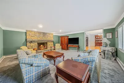 376 S Country Road, Patchogue, NY 11772 - Photo 16