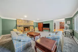 376 S Country Rd, Patchogue, NY 11772 - Photo 16