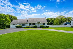 376 S Country Rd, Patchogue, NY 11772 - Photo 2