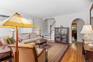1032 N 6th St, New Hyde Park, NY 11040 - Photo 2