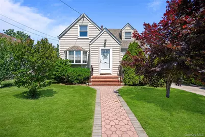 1032 N 6th Street, New Hyde Park, NY 11040 - Photo 1