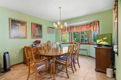 1032 N 6th Street, New Hyde Park, NY 11040 - Photo 14