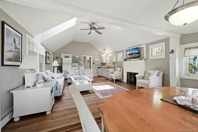 1185 Fleetwood Road, Cutchogue, NY 11935 - Photo 16