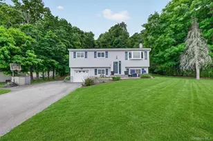 37 Surrey Rd, Chester, NY 10918 - Photo 2