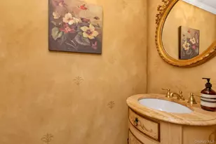 2114 Donna Dr, Merrick, NY 11566 - Photo 4