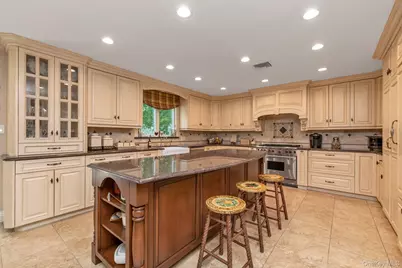 2114 Donna Drive, Merrick, NY 11566 - Photo 10