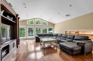 2114 Donna Dr, Merrick, NY 11566 - Photo 14