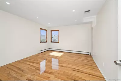 2625 Riverside Drive, Wantagh, NY 11793 - Photo 16