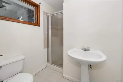 2625 Riverside Drive, Wantagh, NY 11793 - Photo 14