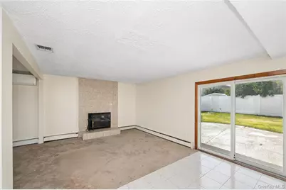 2625 Riverside Drive, Wantagh, NY 11793 - Photo 18
