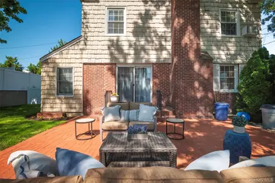 172 Hillside Avenue, Manhasset, NY 11030 - Photo 26