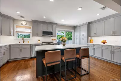 3727 Regent Lane, Wantagh, NY 11793 - Photo 6
