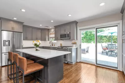 3727 Regent Lane, Wantagh, NY 11793 - Photo 8