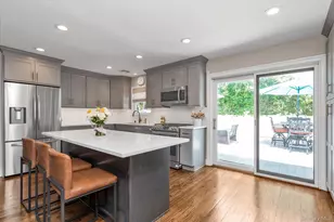 3727 Regent Ln, Wantagh, NY 11793 - Photo 8