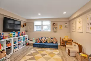 3727 Regent Ln, Wantagh, NY 11793 - Photo 14