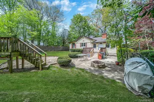 18 Houghton Blvd, Stony Brook, NY 11790 - Photo 8