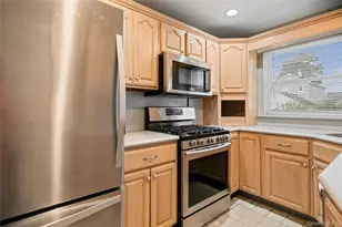 14 Filbert St, Valley Stream, NY 11581 - Photo 18