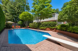 14 Kristi Ln, Lake Grove, NY 11755 - Photo 8