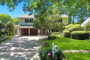 14 Kristi Ln, Lake Grove, NY 11755 - Photo 4