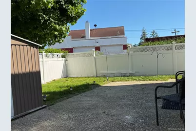 4 Lafayette, Copiague, NY 11726 - Photo 10