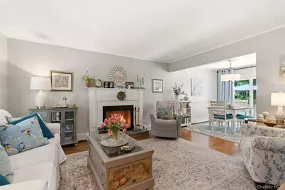 78 Cornell Drive, Smithtown, NY 11787 - Photo 4