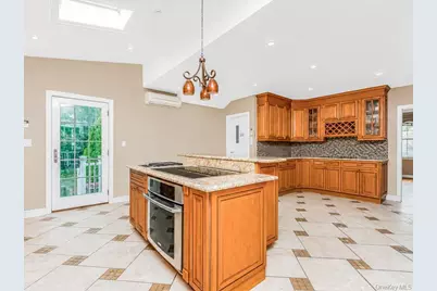 129 Jackson Avenue, Pelham, NY 10803 - Photo 10