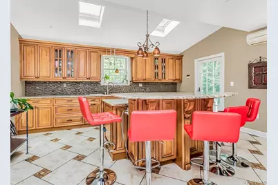 129 Jackson Avenue, Pelham, NY 10803 - Photo 12