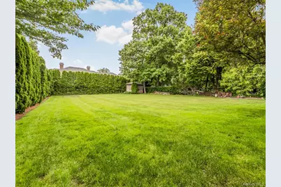 129 Jackson Avenue, Pelham, NY 10803 - Photo 6